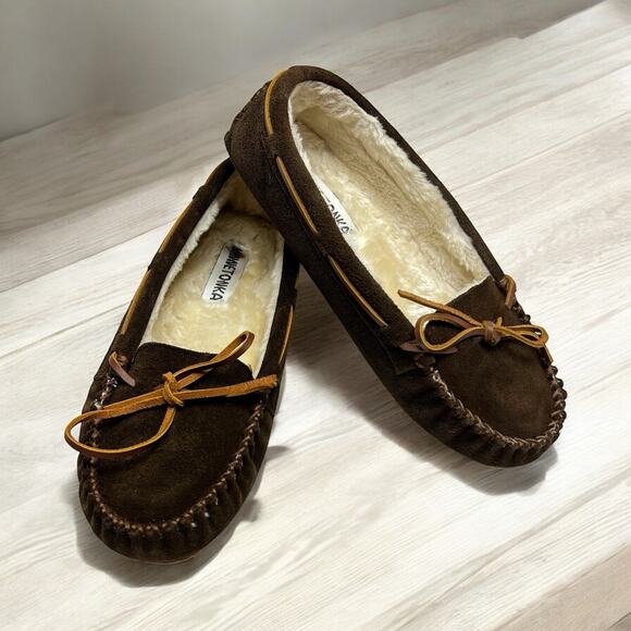 Minnetonka Women's Brown Leather Moccasins Slippers Faux Fur Lined Size 10M - Picture 1 of 8